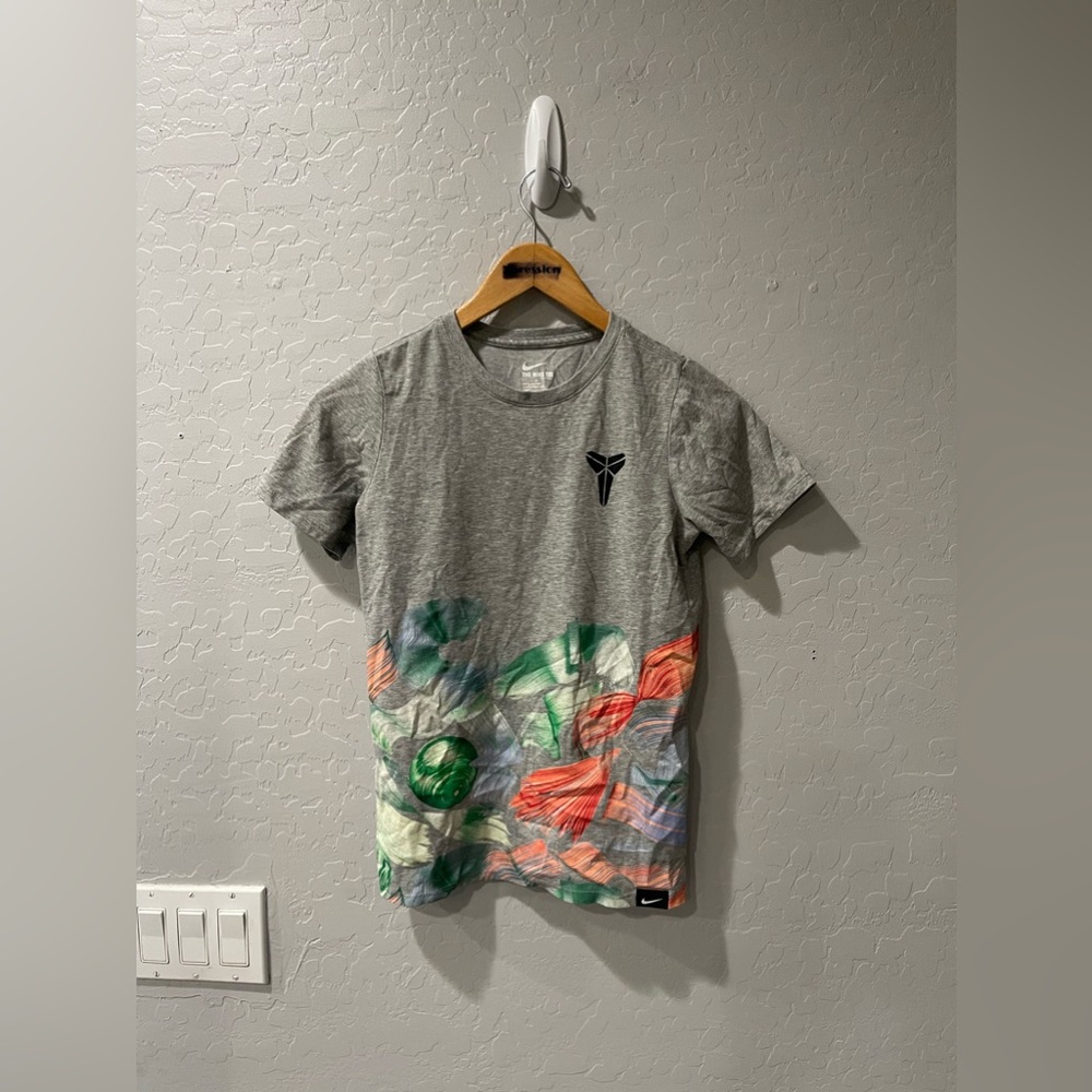 Nike Dri-Fit Kobe Mamba‎ “Easter” Basketball Shirt Youth Medium